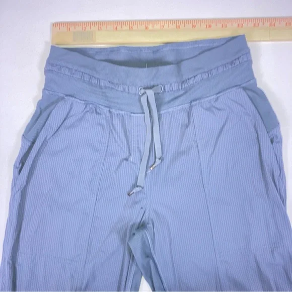 Lululemon Dance Studio Mid-Rise Full Length Jogger Light Blue Women's Size 4 Gym - Picture 7 of 16